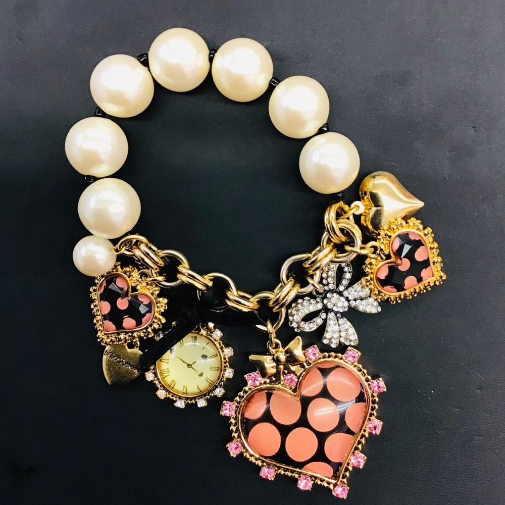 Pearl Bead Charm Bracelet with Pink Heart Charms